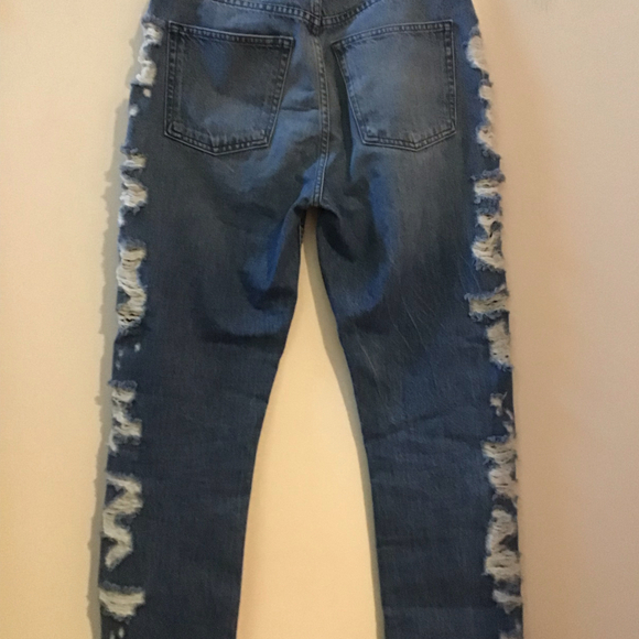 3x1 Denim Distressed Edgy Fringed Bottom Cropped - Picture 6 of 9